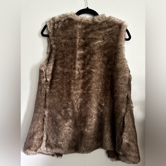 Vintage Mango Faux Fur Vest - Picture 8 of 9